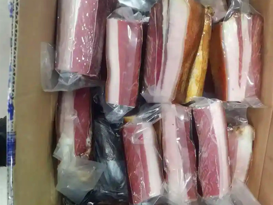風干后打包好準備發往澳洲的臘肉