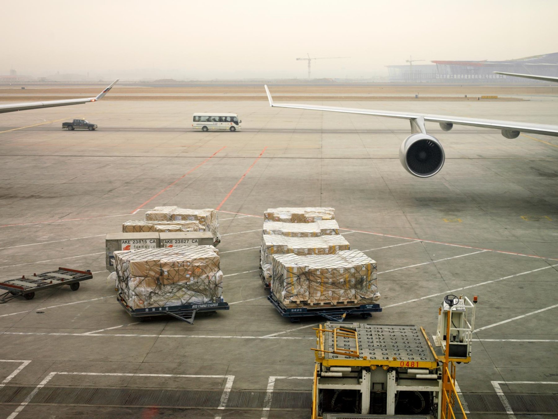 航空公司正在運(yùn)載貨物